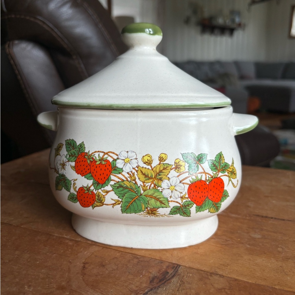 Vintage Strawberry Gravy Bowl/Soup Tureen